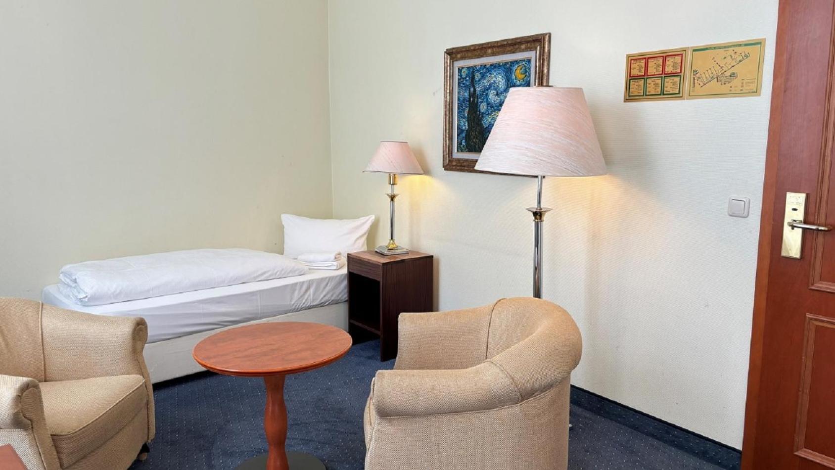 Standard Triple Room,1657140946:JPEG